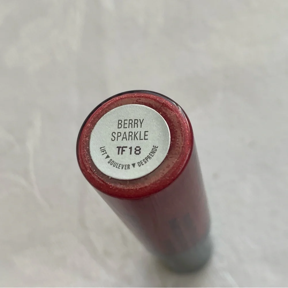 Mary Kay Nourishine Lip Gloss Fancy Nancy & Berry Sparkle New no Box - Picture 3 of 4